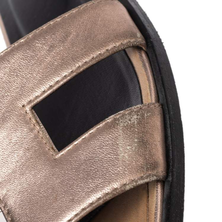 مملوكة مسبقًا Hermes Metallic Pink Leather Oran Flats Size 38.5