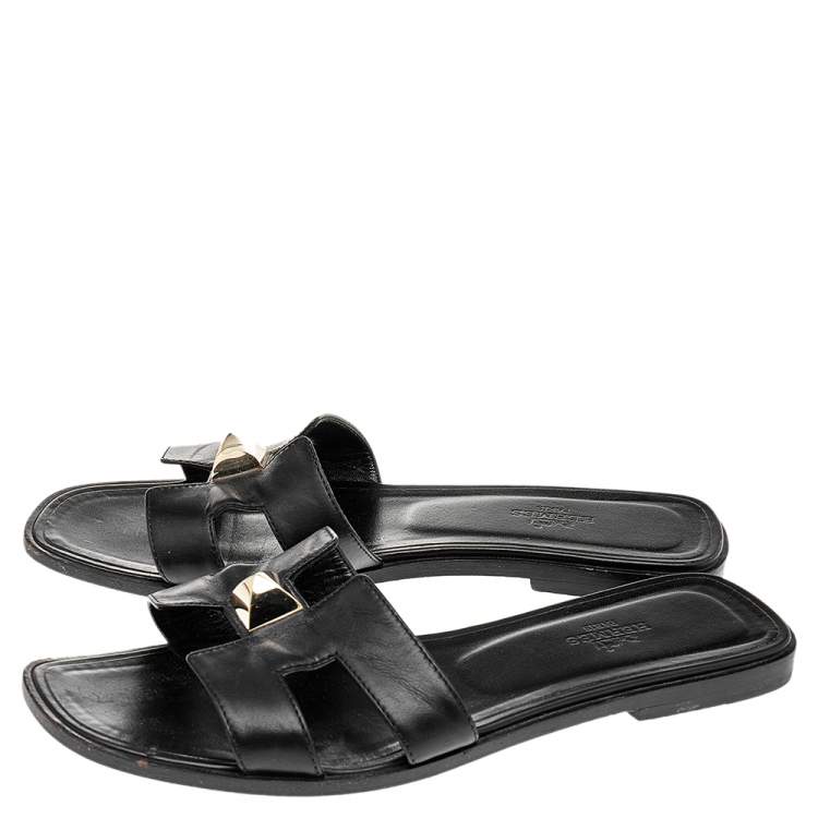 Pre Owned Hermes Black Leather Medor Pyramid Oran Flat Slides Size 38.5