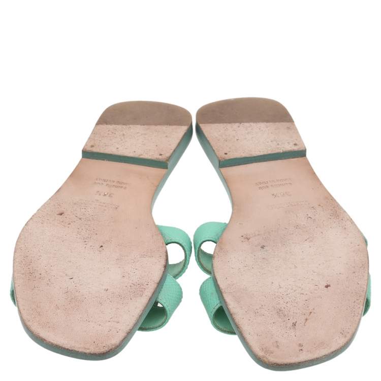 Pre Owned Hermes Green Leather Oran Flat Slides Size 36.5