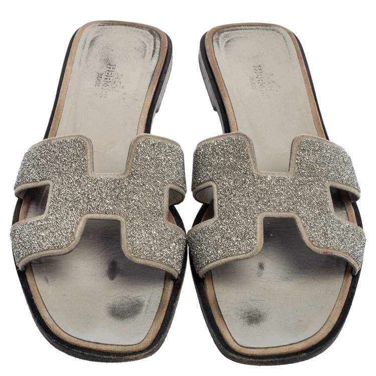 Pre Owned Hermes Grey/Silver Glitter Oran Slide Flats Size 38.5