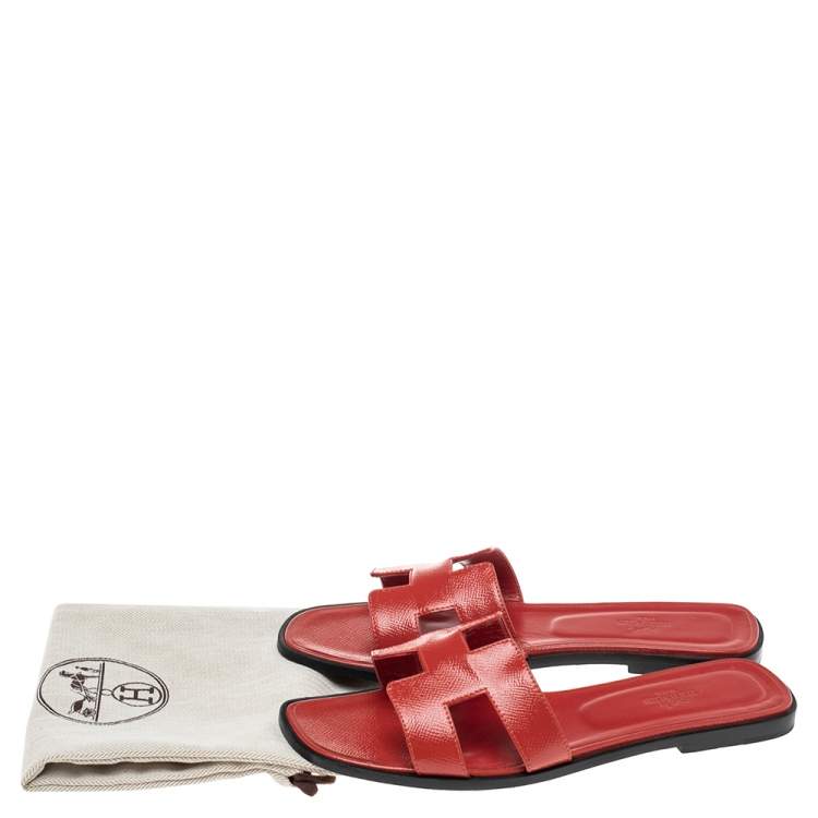 Pre Owned Hermes Red Patent Leather Oran Flats Sandals Size 40.5
