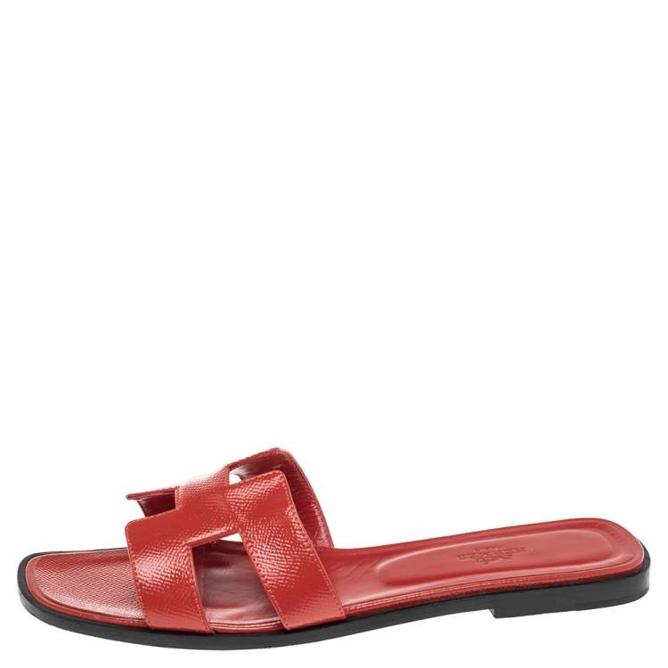 Pre Owned Hermes Red Patent Leather Oran Flats Sandals Size 40.5