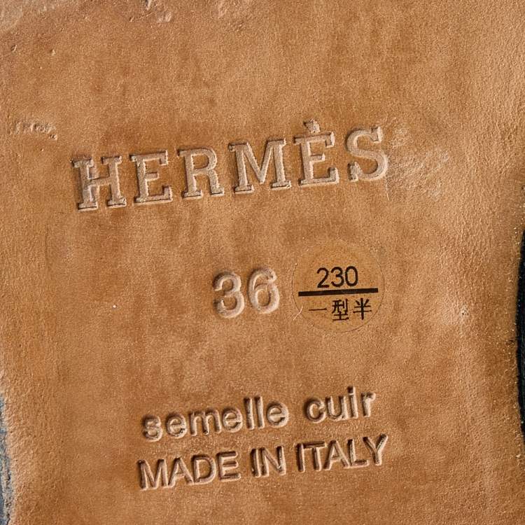 مملوكة مسبقًا Hermes Black Textured Patent Leather Kelly Turn Lock Ankle Boots Size 36