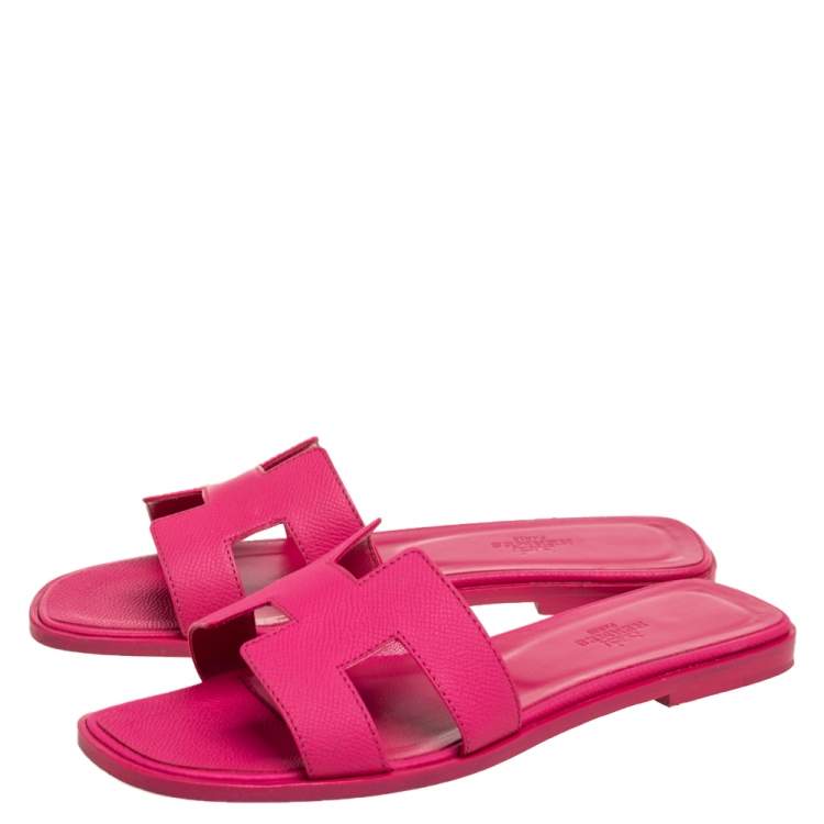 مملوكة مسبقًا Hermes Pink Leather Oran Flat Slides Size 38 