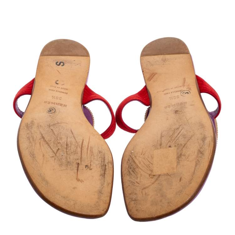Pre Owned Hermes Red Suede Embroidered Motif Flat Thong Slides Size 38.5