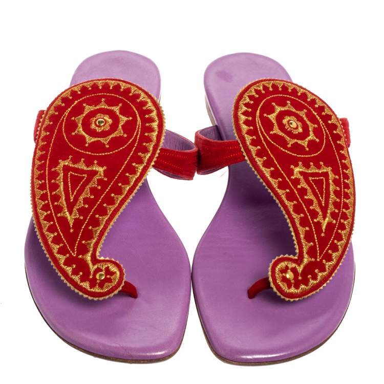 Pre Owned Hermes Red Suede Embroidered Motif Flat Thong Slides Size 38.5