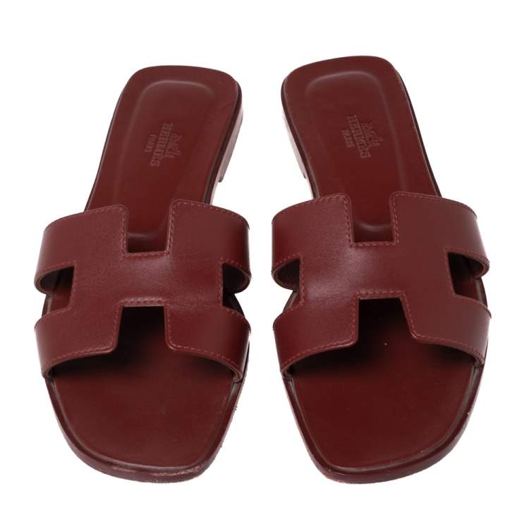 Pre Owned Hermes Burgundy Leather Oran  Sandals Size 38