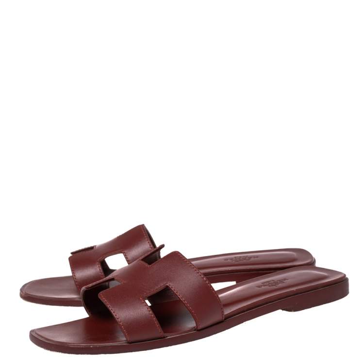 Pre Owned Hermes Burgundy Leather Oran  Sandals Size 38
