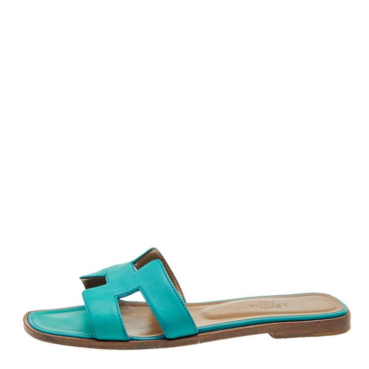 Pre Owned Hermès Teal Green Leather Oran Flats Size 36