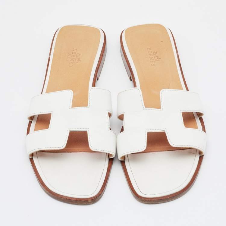 Pre Owned Hermes White Leather Oran Flats Size 38