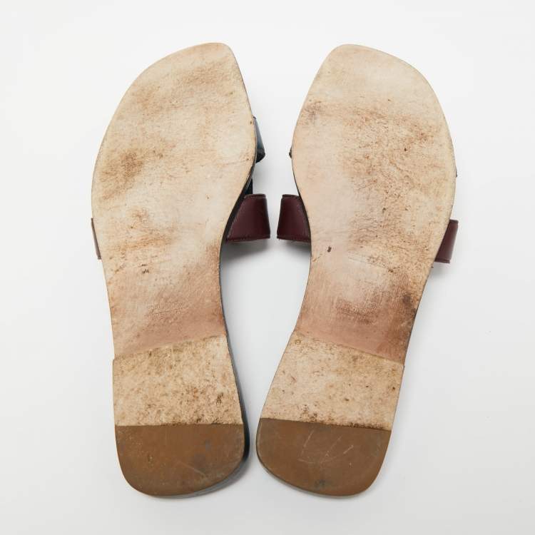 Pre Owned Hermes Two Tone Leather Oran Flat Slides Size 40.5