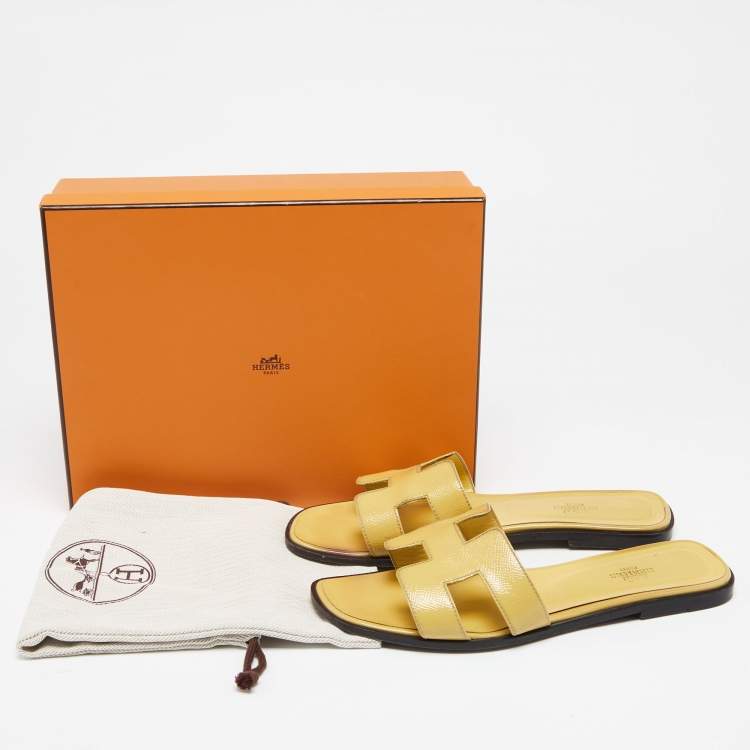 Pre Owned Hermes Yellow Patent Leather Oran Flat Slides Size 40.5