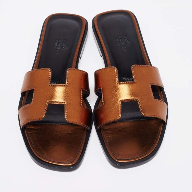 Pre Owned Hermes Bronze Leather Oran Flat Slides Size 35.5
