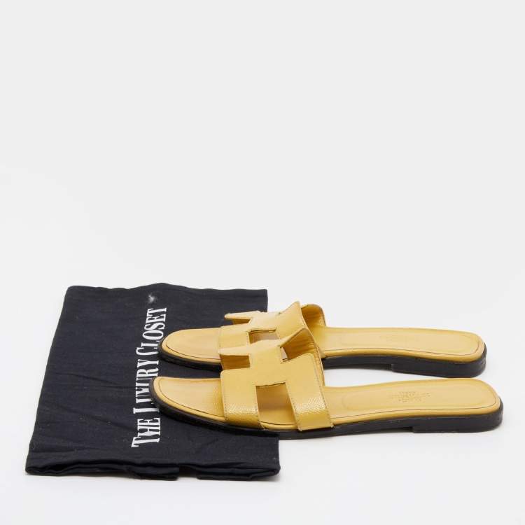 Pre Owned Hermes Yellow Textured Patent Leather Oran Flats Size 38