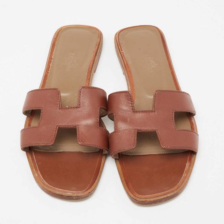 Pre Owned Hermes Brown Leather Oran Flat Slides Size 37.5