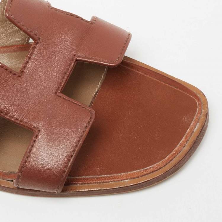 Pre Owned Hermes Brown Leather Oran Flat Slides Size 37.5