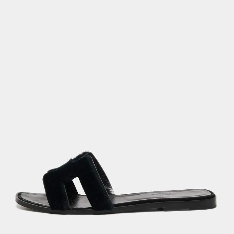 Pre Owned Hermes Black Mink Fur Oran Flats Slides Size 39 