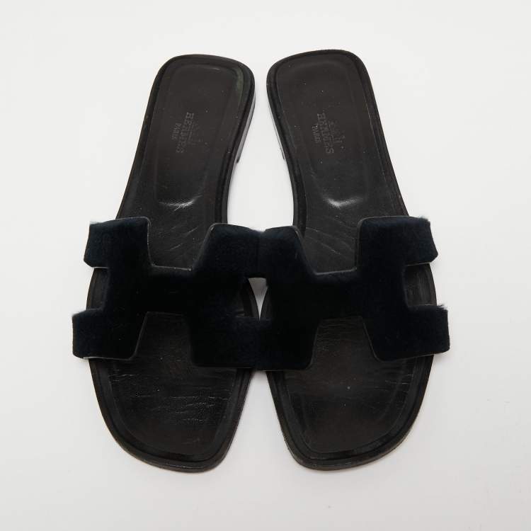 Pre Owned Hermes Black Mink Fur Oran Flats Slides Size 39 