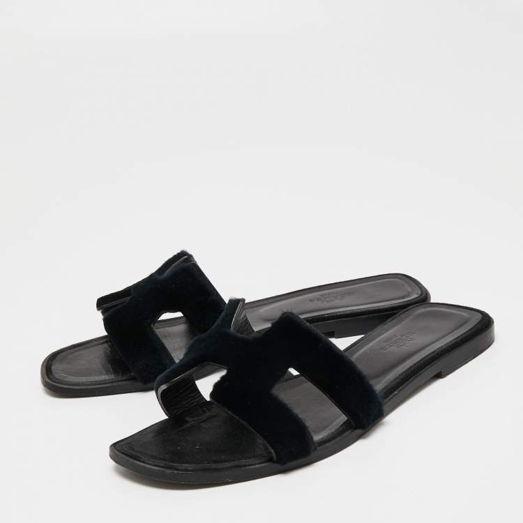 Pre Owned Hermes Black Mink Fur Oran Flats Slides Size 39 