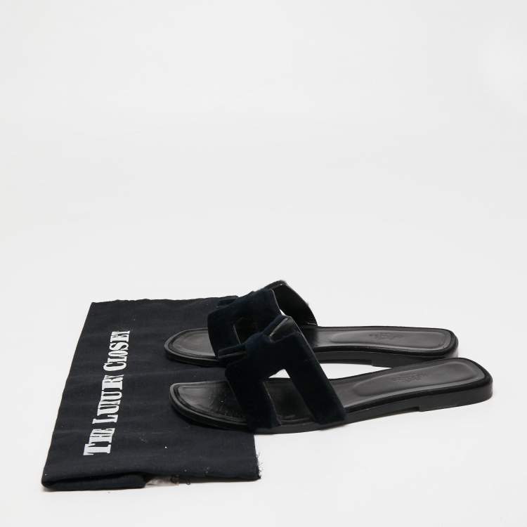 Pre Owned Hermes Black Mink Fur Oran Flats Slides Size 39 