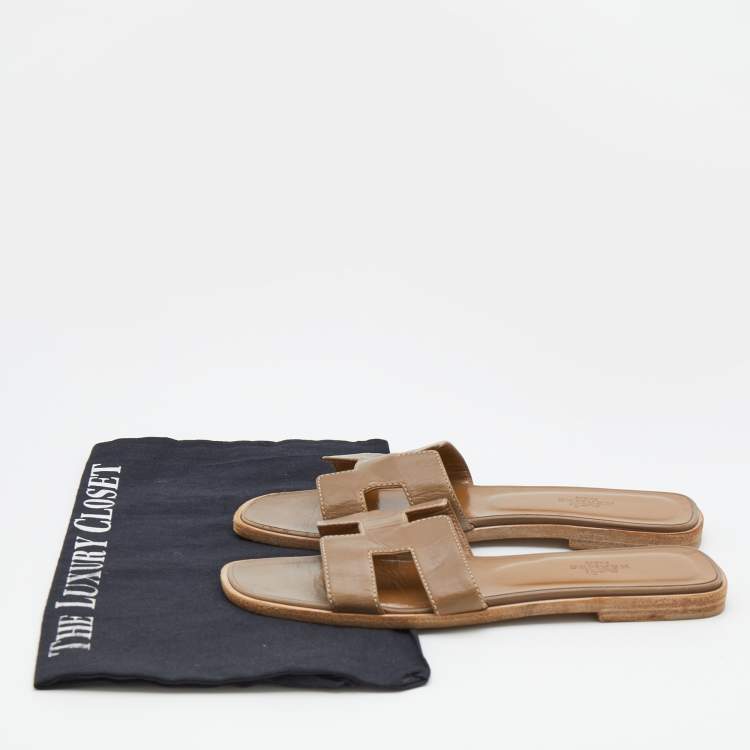 Pre Owned Hermes Brown Leather Oran Flat Slides Size 37