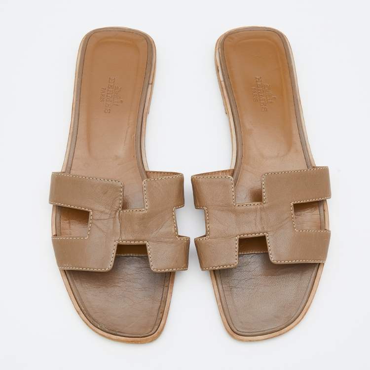 Pre Owned Hermes Brown Leather Oran Flat Slides Size 37
