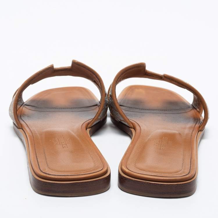 Pre Owned Hermes Tan Embroidered Leather Oran Flat Slides Size 39    