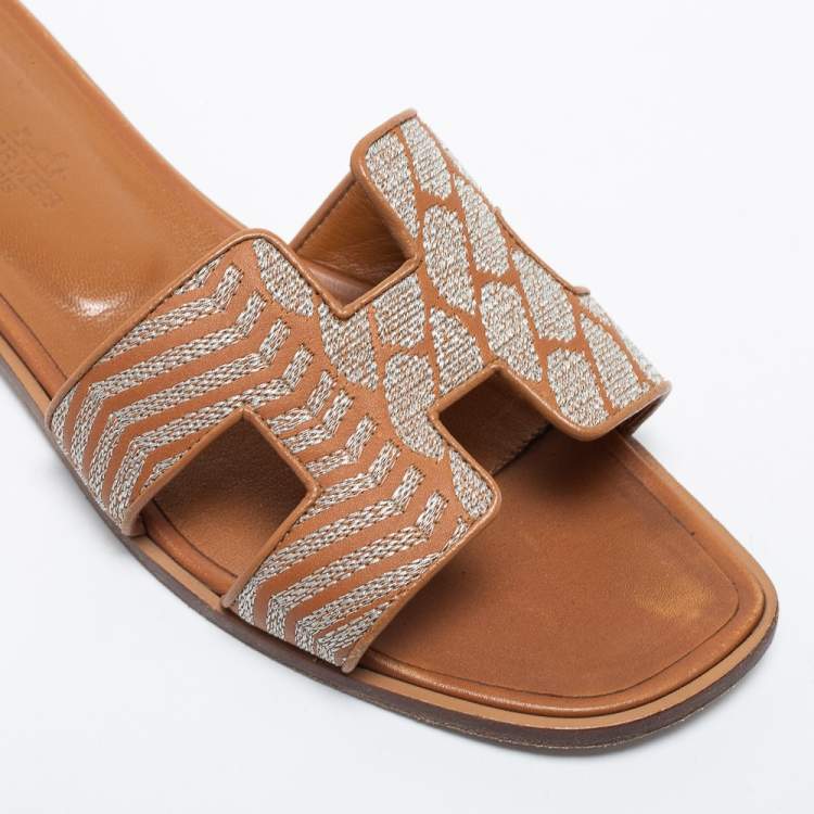 Pre Owned Hermes Tan Embroidered Leather Oran Flat Slides Size 39    