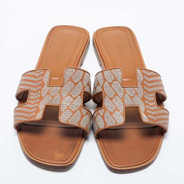 Pre Owned Hermes Tan Embroidered Leather Oran Flat Slides Size 39    