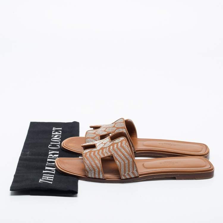 Pre Owned Hermes Tan Embroidered Leather Oran Flat Slides Size 39    
