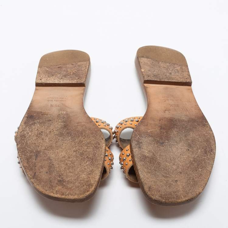 مملوكة مسبقًا Hermes Orange Leather Oran Studded Flat Slides Size 36.5