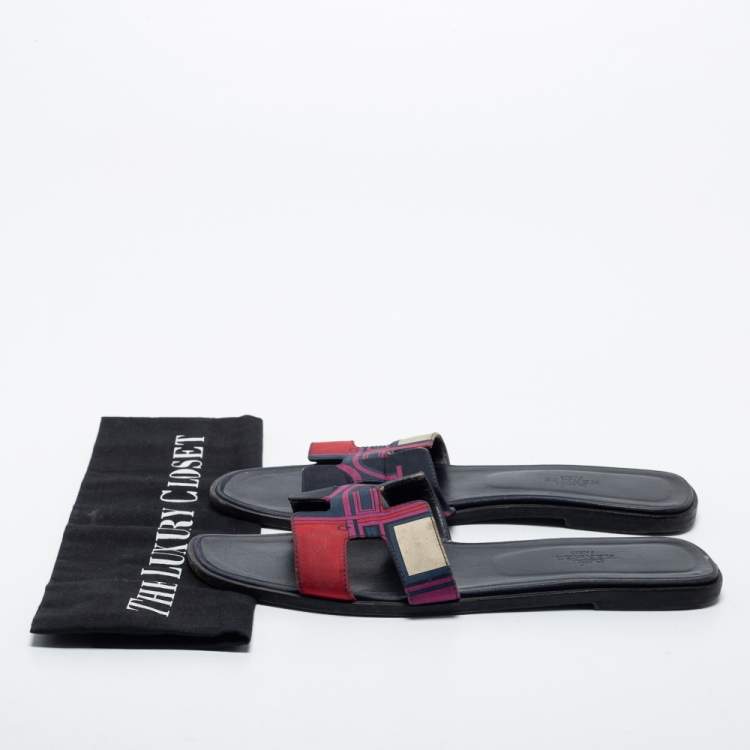 Pre Owned Hermes Multicolor Printed Canvas Oran Flat Slides Size 39.5