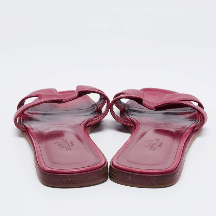 Pre Owned Hermes Magenta Leather Oran Flat Slides Size 38