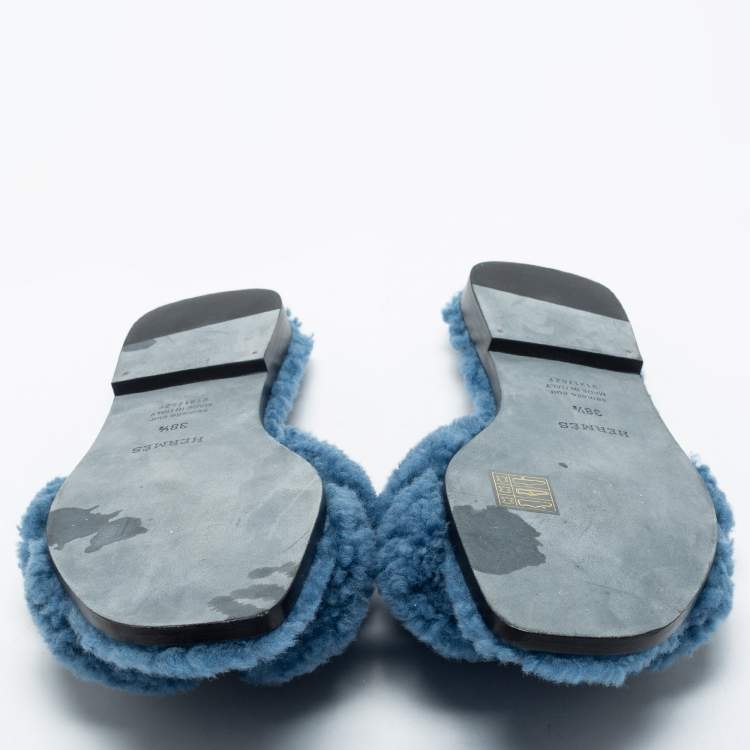 Pre Owned Hermès Blue Shearling Oran Slide Flats Size 38.5