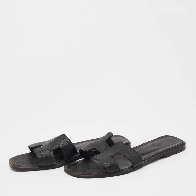 Pre Owned Hermes Black Leather Oran Flat Slides Size 40