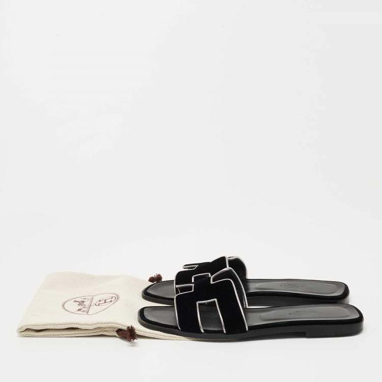 Pre Owned Hermes Black/Silver Velvet and Leather Oran Flat Slides Size 38.5  