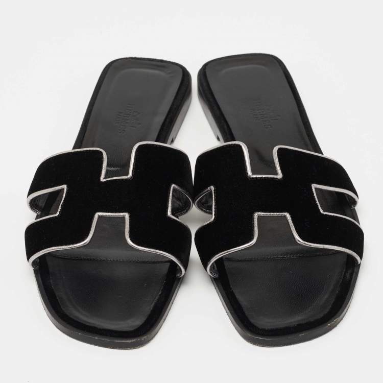 Pre Owned Hermes Black/Silver Velvet and Leather Oran Flat Slides Size 38.5  
