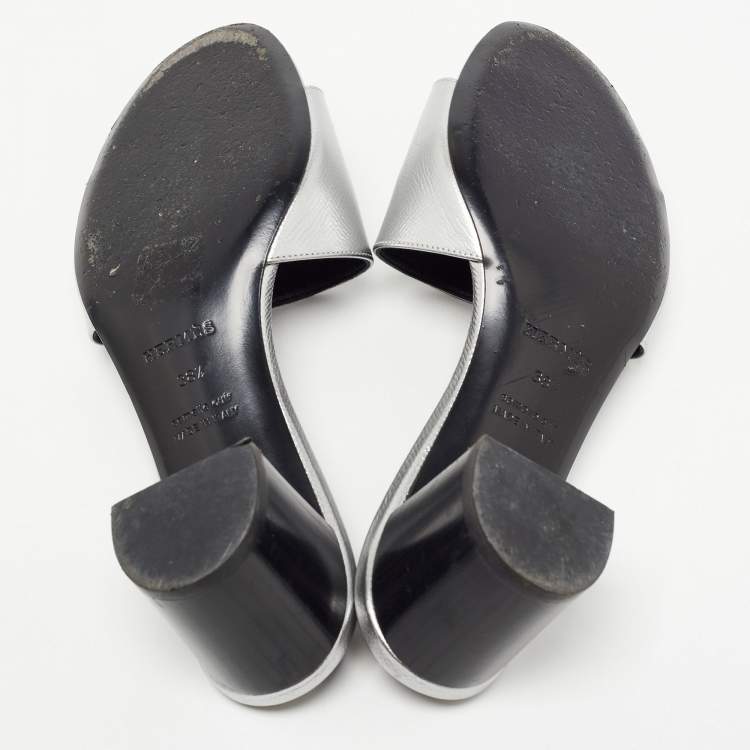 Pre Owned Hermes Silver Leather Very Block Heel Sandals Size 38.5