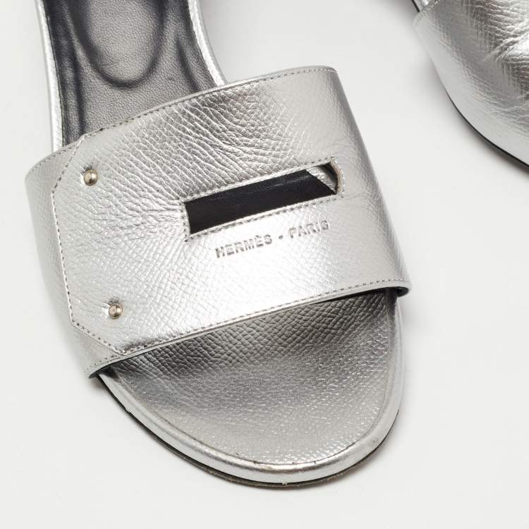 Pre Owned Hermes Silver Leather Very Block Heel Sandals Size 38.5