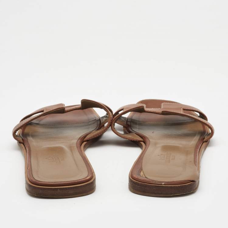 Pre Owned Hermes Brown Leather Oran Flat Slides Size 41