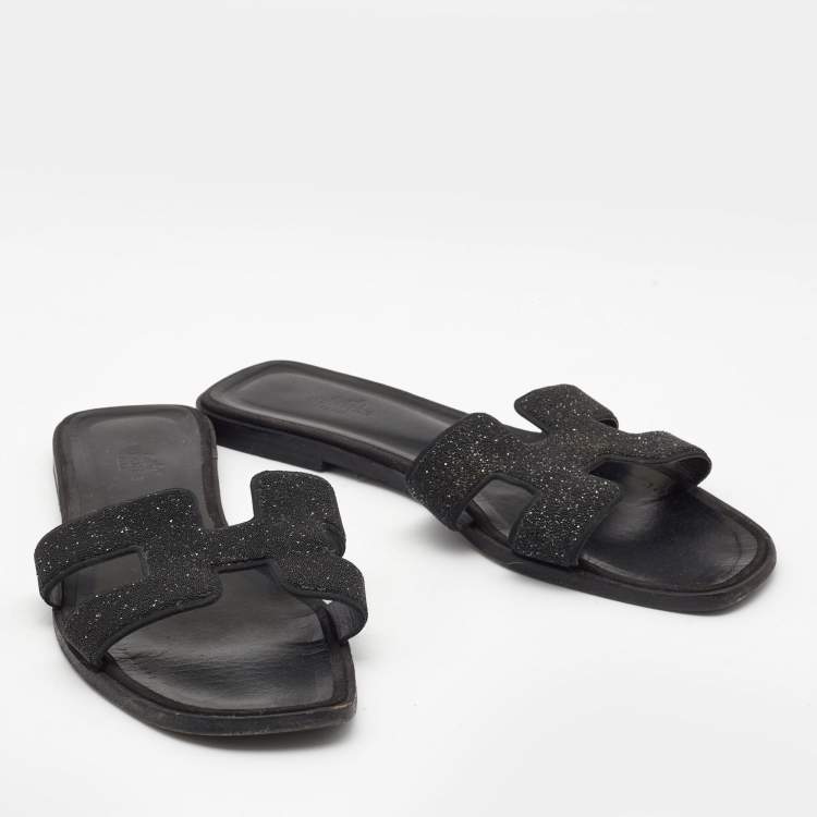 مملوكة مسبقًا Hermes Black Suede And Glitter Oran Flat Sandals Size 41 