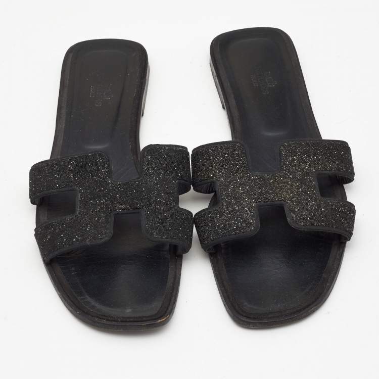 مملوكة مسبقًا Hermes Black Suede And Glitter Oran Flat Sandals Size 41 