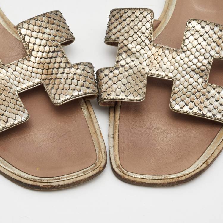 Pre Owned Hermes Two Tone Python Leather Oran Flat Sandals Size 41