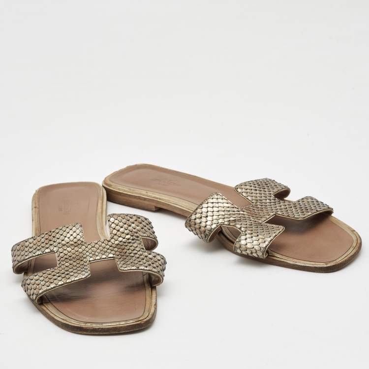Pre Owned Hermes Two Tone Python Leather Oran Flat Sandals Size 41