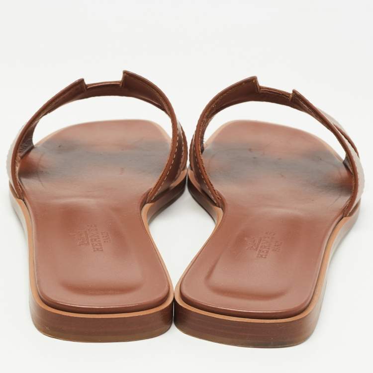 Pre Owned Hermes Brown Leather Oran Flat Slides Size 37