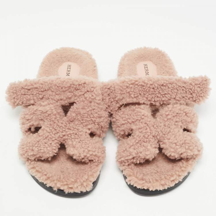 Pre Owned Hermes Pink Shearling Chypre Flat Slides Size 38 
