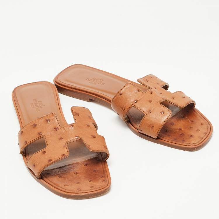 Pre Owned Hermes Brown Ostrich Leather Oran Flat Slides Size 38