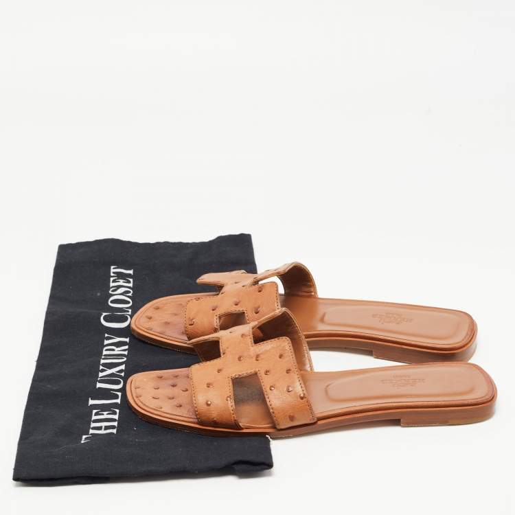 Pre Owned Hermes Brown Ostrich Leather Oran Flat Slides Size 38