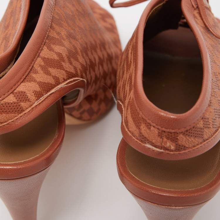 Pre Owned Hermes Brown Perforated Leather Garrigue Peep Toe Booties Size 38.5