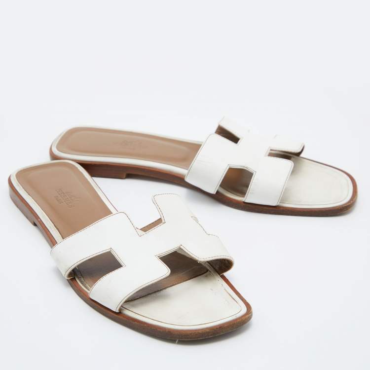 Pre Owned Hermes White Leather Oran Slide Sandals Size 39
